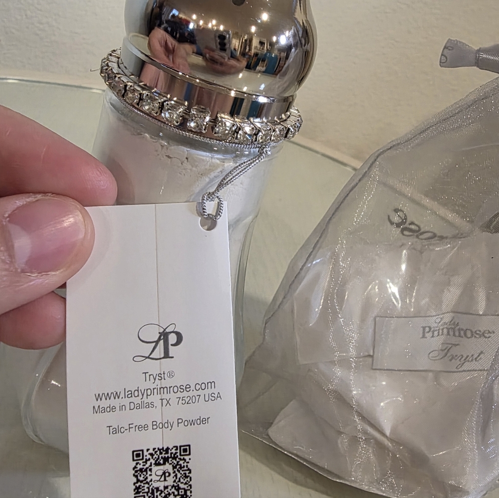 Lady Primrose Tryst Dusting Silk Body Powder With Refill Pouch - NEW Sealed - Picture 5 of 7